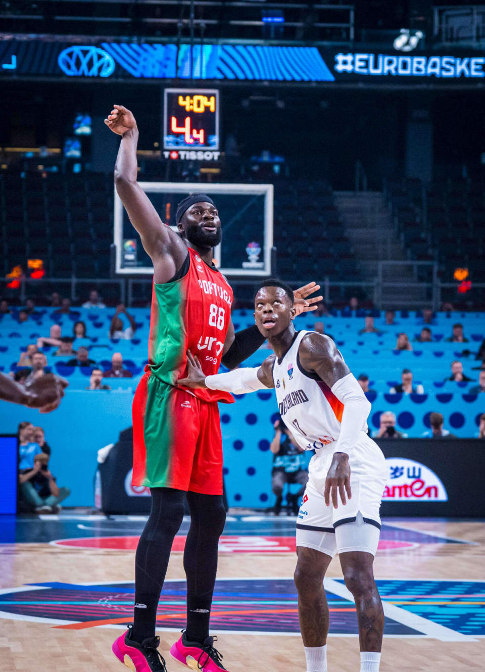 包含德国男篮强势美国男篮,乔治·希尔送出助攻的词条 包含德国男篮强势美国男篮,乔治·希尔送出助攻的词条