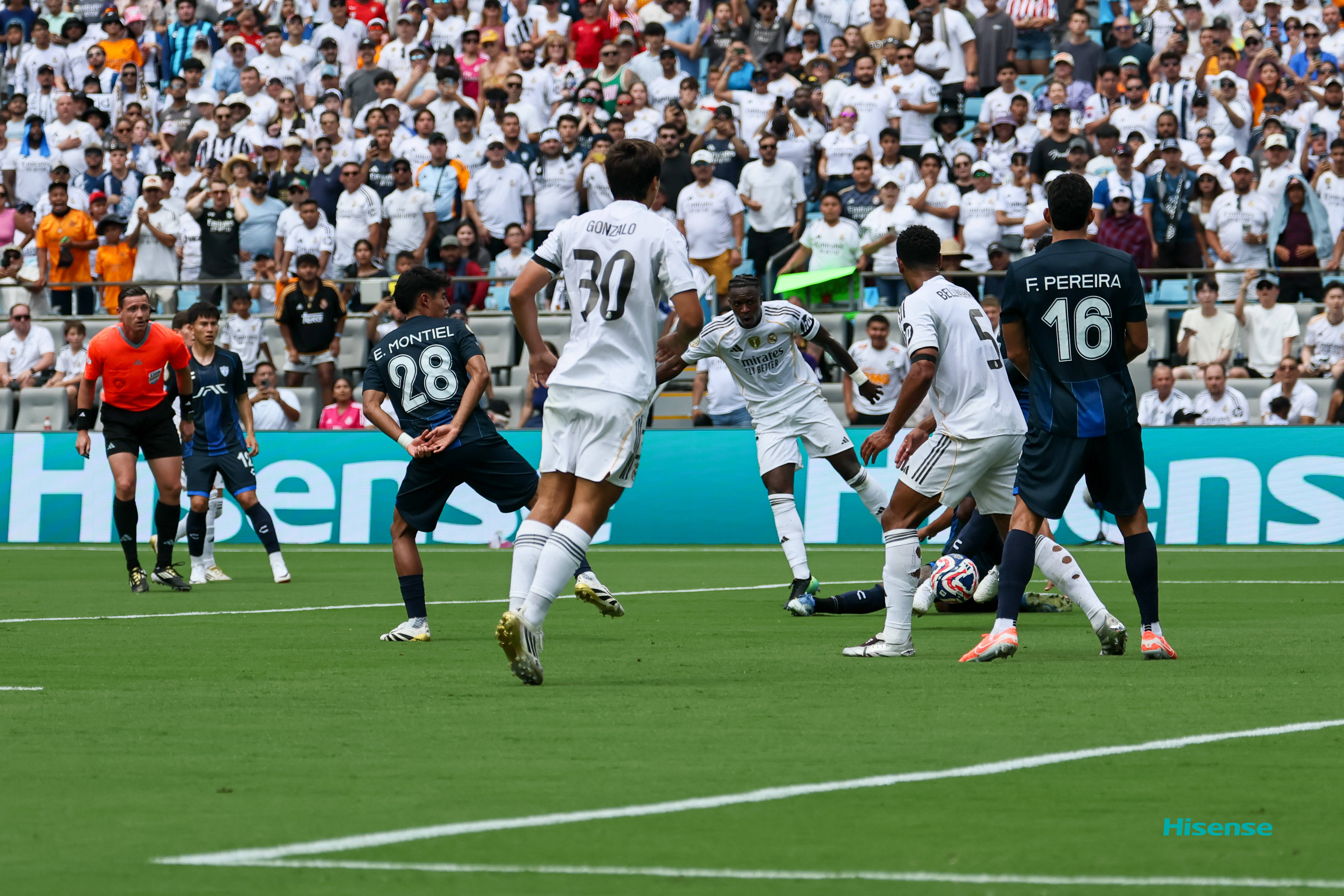 爆冷！欧洲杯强队意外出局震惊全场的简单介绍