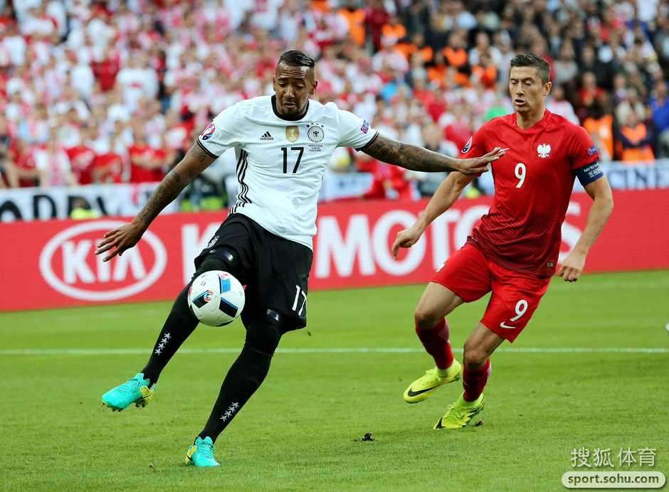 塞内加尔逆转德国，马丁内利统治全场