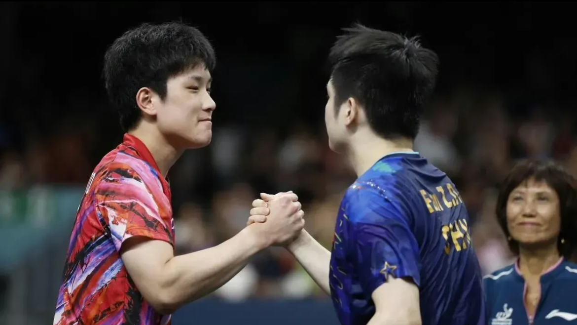 中国队鏖战奥地利队,张本智和状态火热 中国队鏖战奥地利队,张本智和状态火热