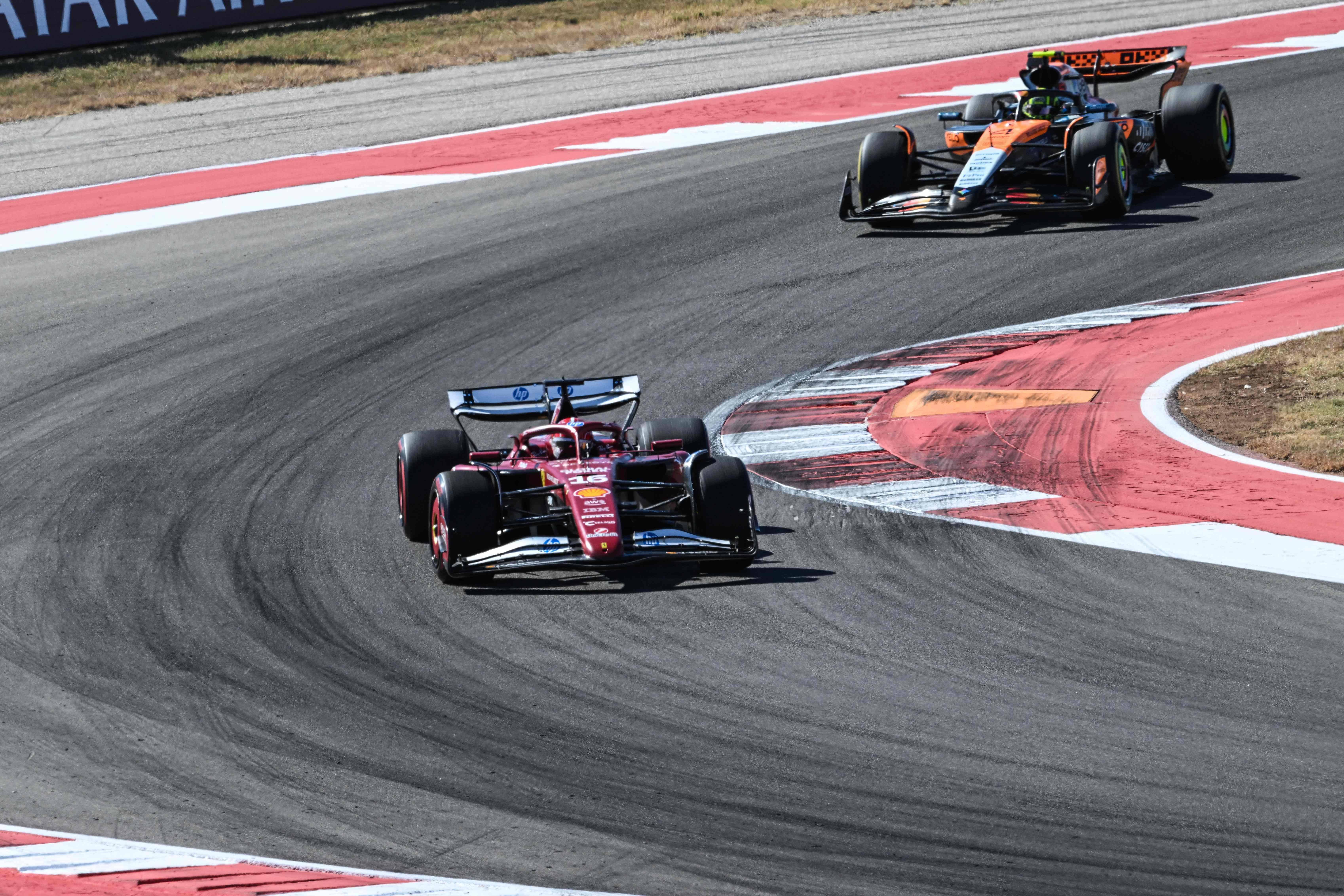 法拉利完胜梅赛德斯,维斯塔潘点燃赛场 法拉利完胜梅赛德斯,维斯塔潘点燃赛场